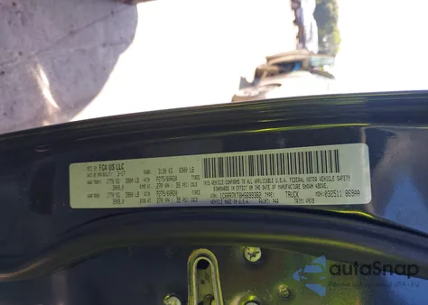 2017 Ram 1500 Express 4X4 5'7 Box from USA, damaged, VIN 1C6RR7KT8HS699382